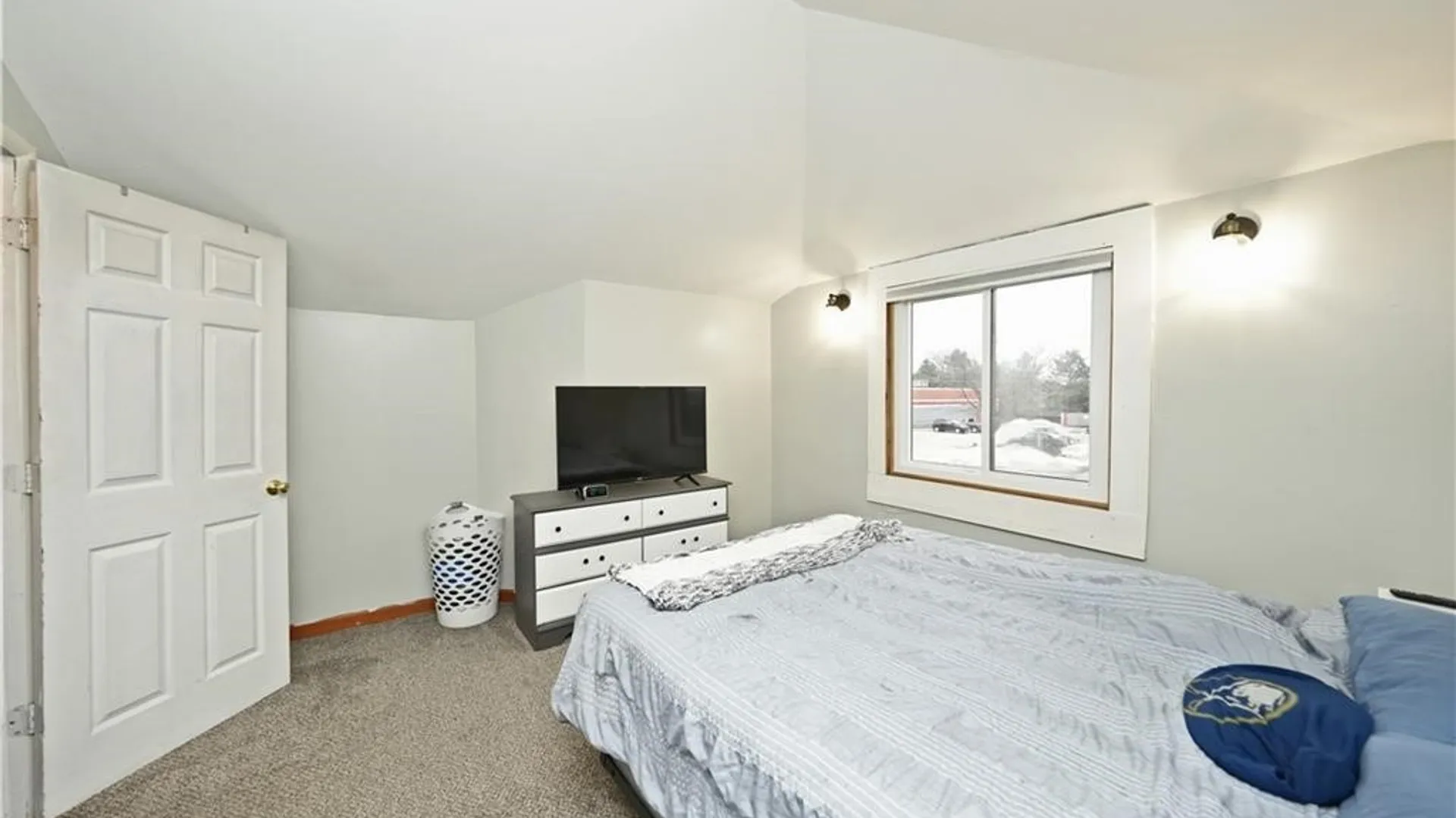 Property at 3912 Seneca Street, West Seneca, NY 14224 31
