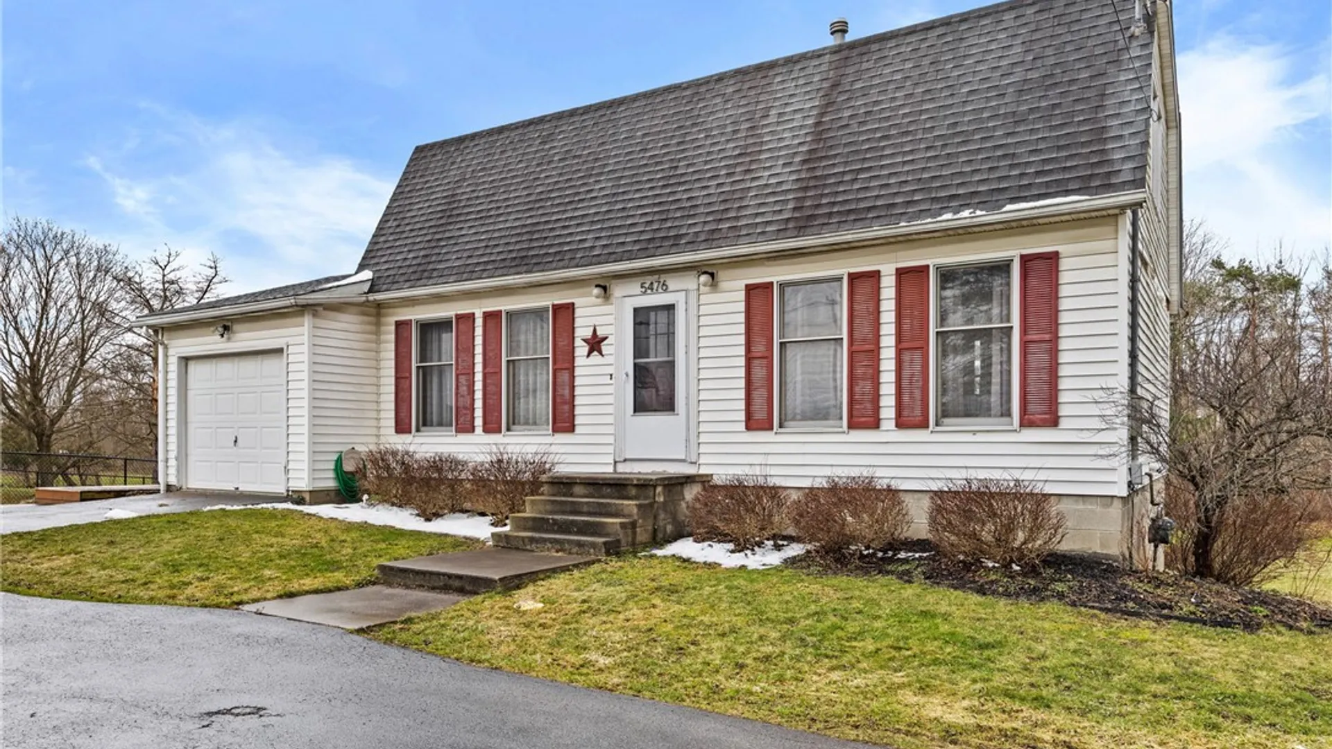 Property at 5476 Ellicott Street Road, Bethany, NY 14054 4