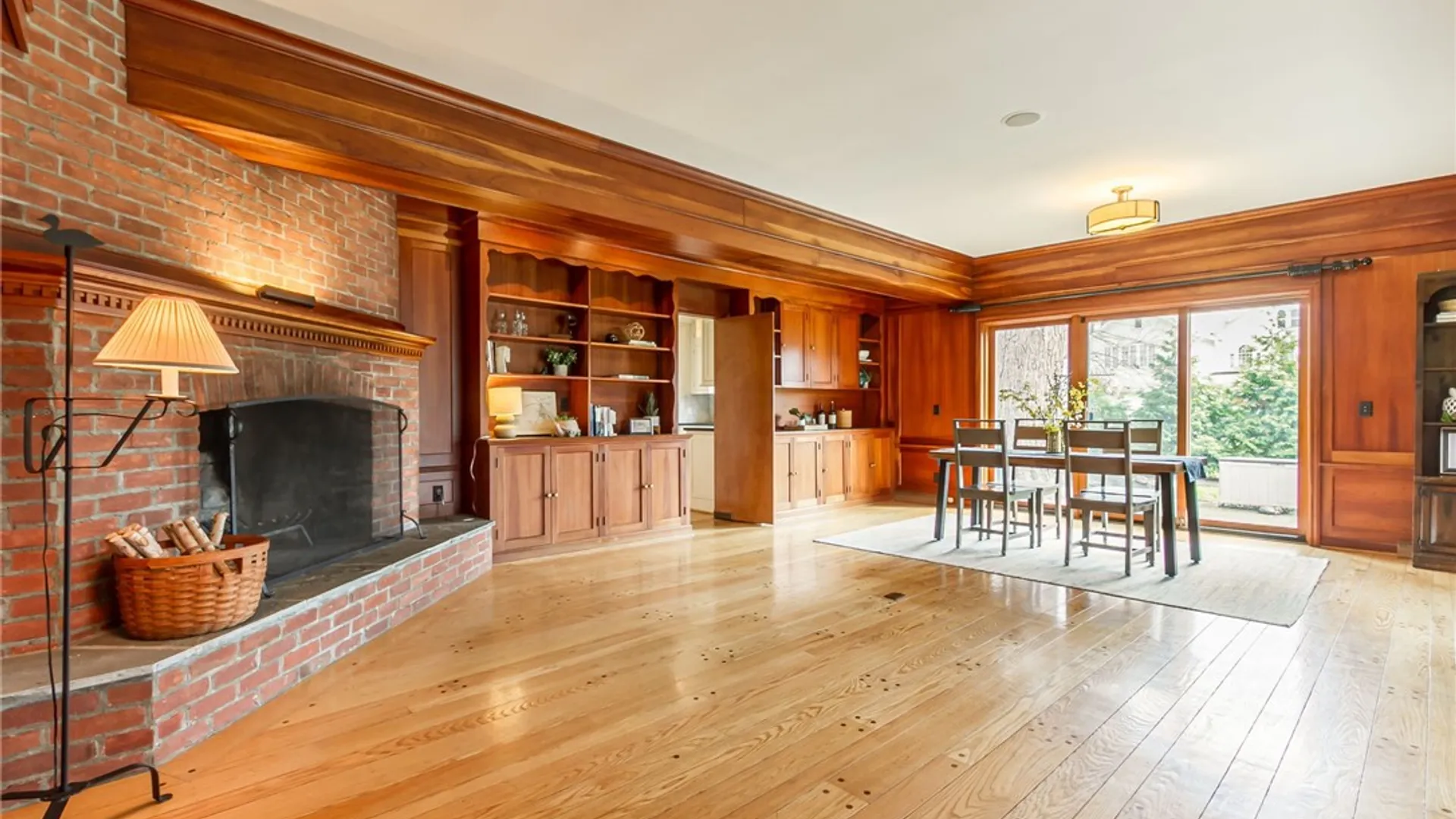 Property at 1 Stonegate Lane, Pittsford, NY 14534 12