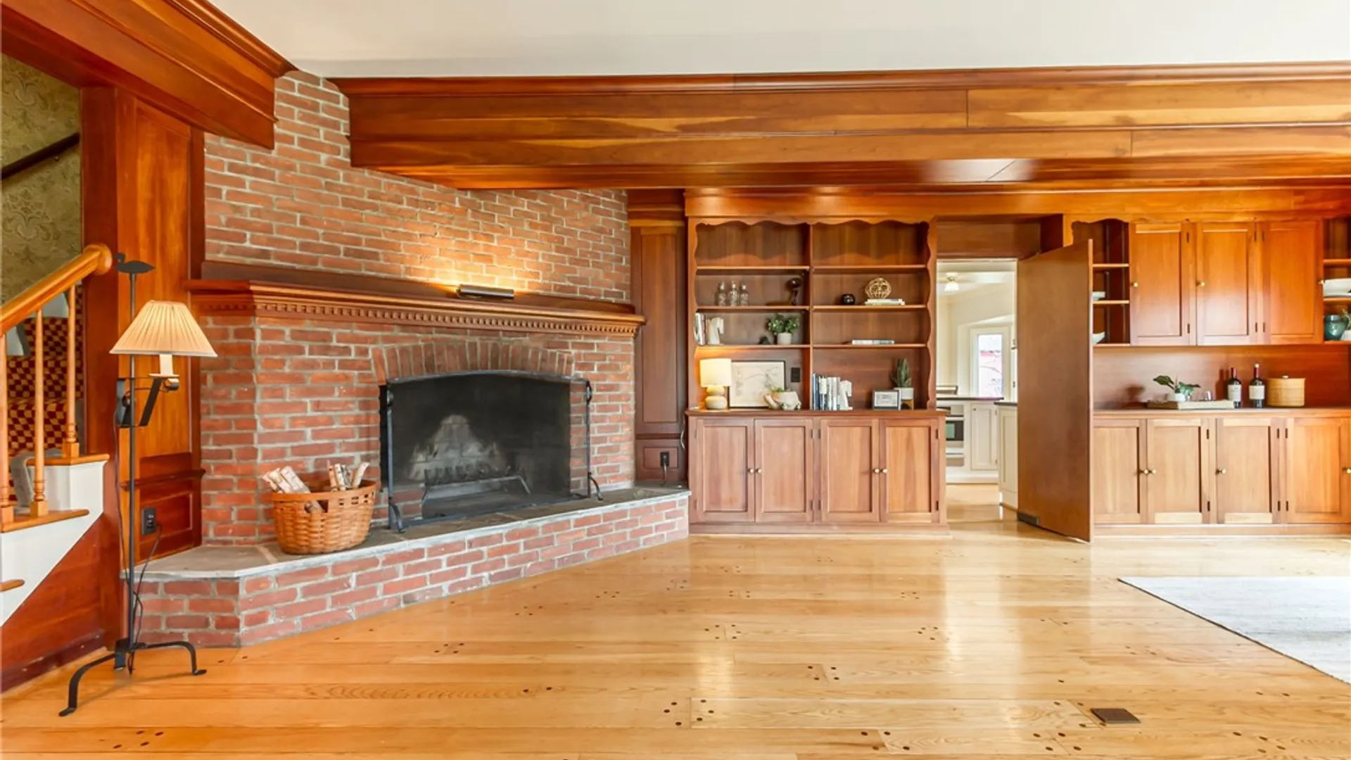 Property at 1 Stonegate Lane, Pittsford, NY 14534 13