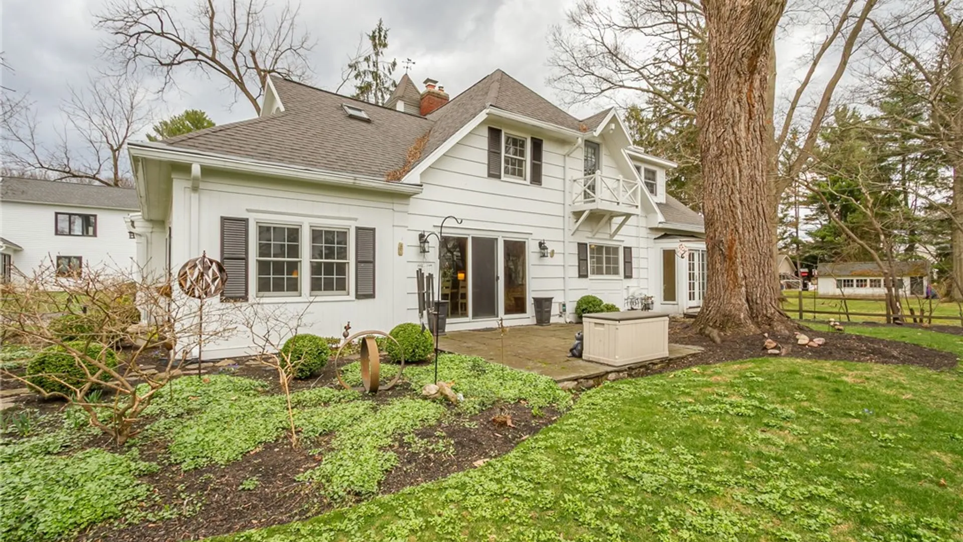 Property at 1 Stonegate Lane, Pittsford, NY 14534 32