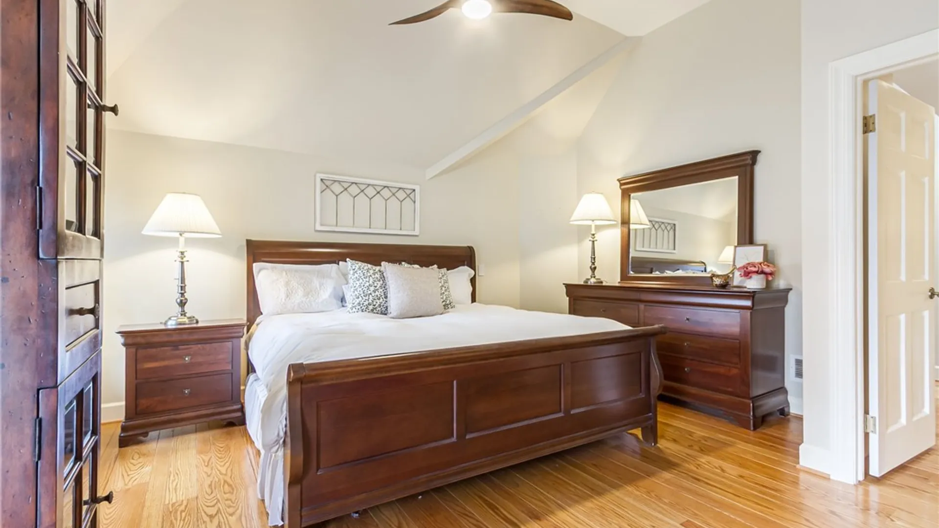 Property at 1 Stonegate Lane, Pittsford, NY 14534 34