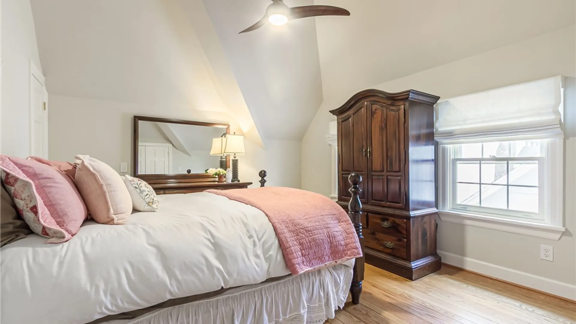 Property at 1 Stonegate Lane, Pittsford, NY 14534 38