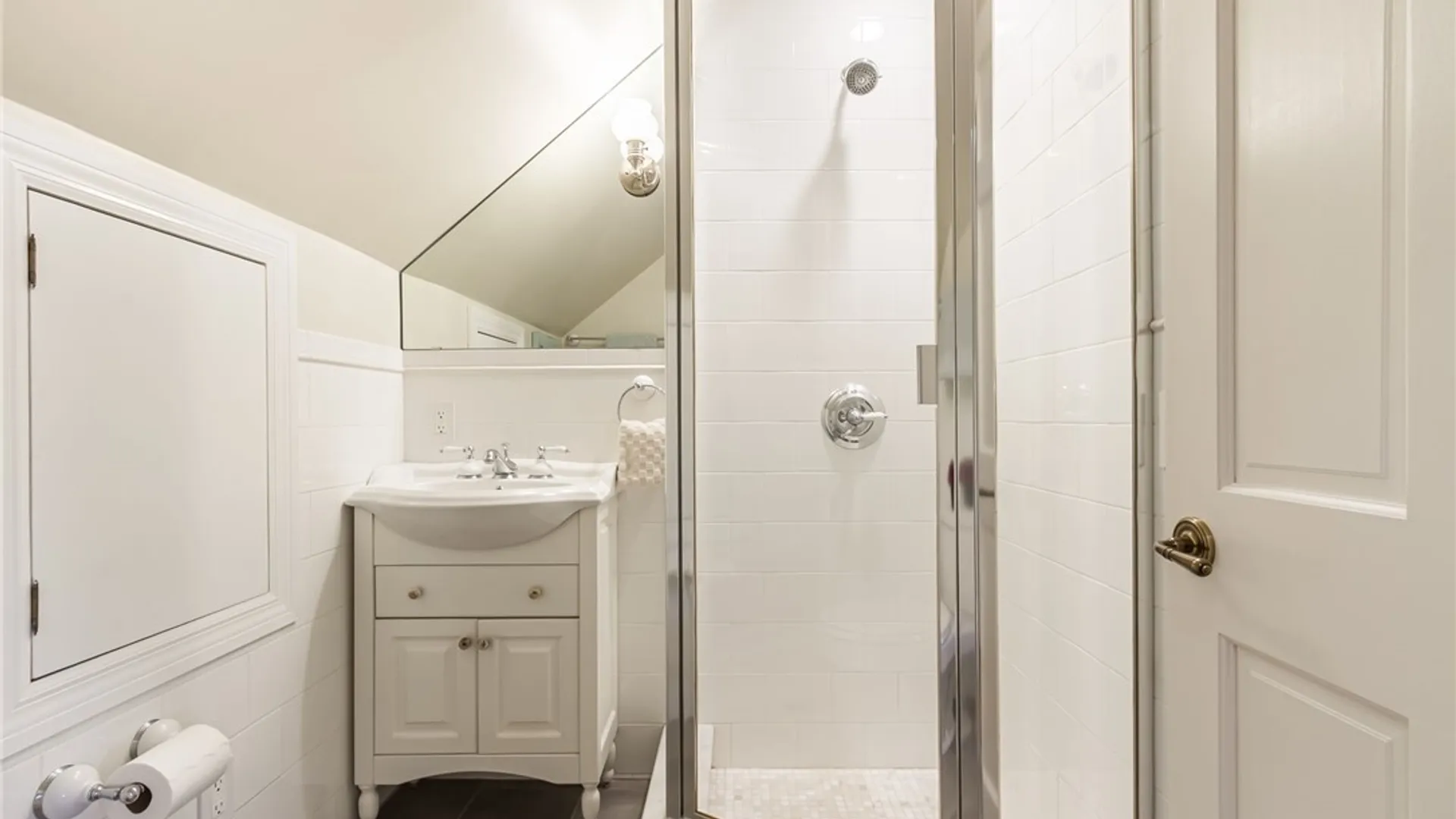 Property at 1 Stonegate Lane, Pittsford, NY 14534 40