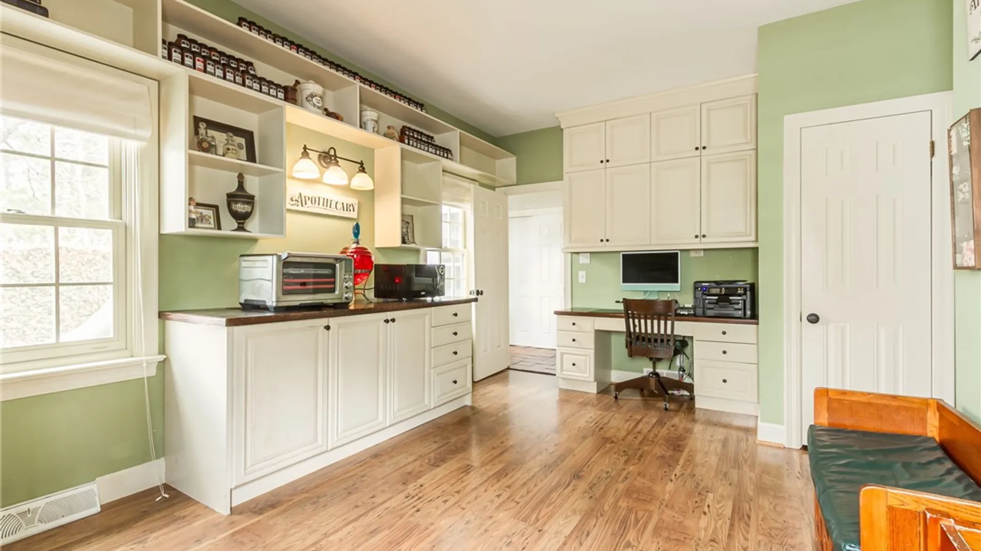 Property at 1 Stonegate Lane, Pittsford, NY 14534 44