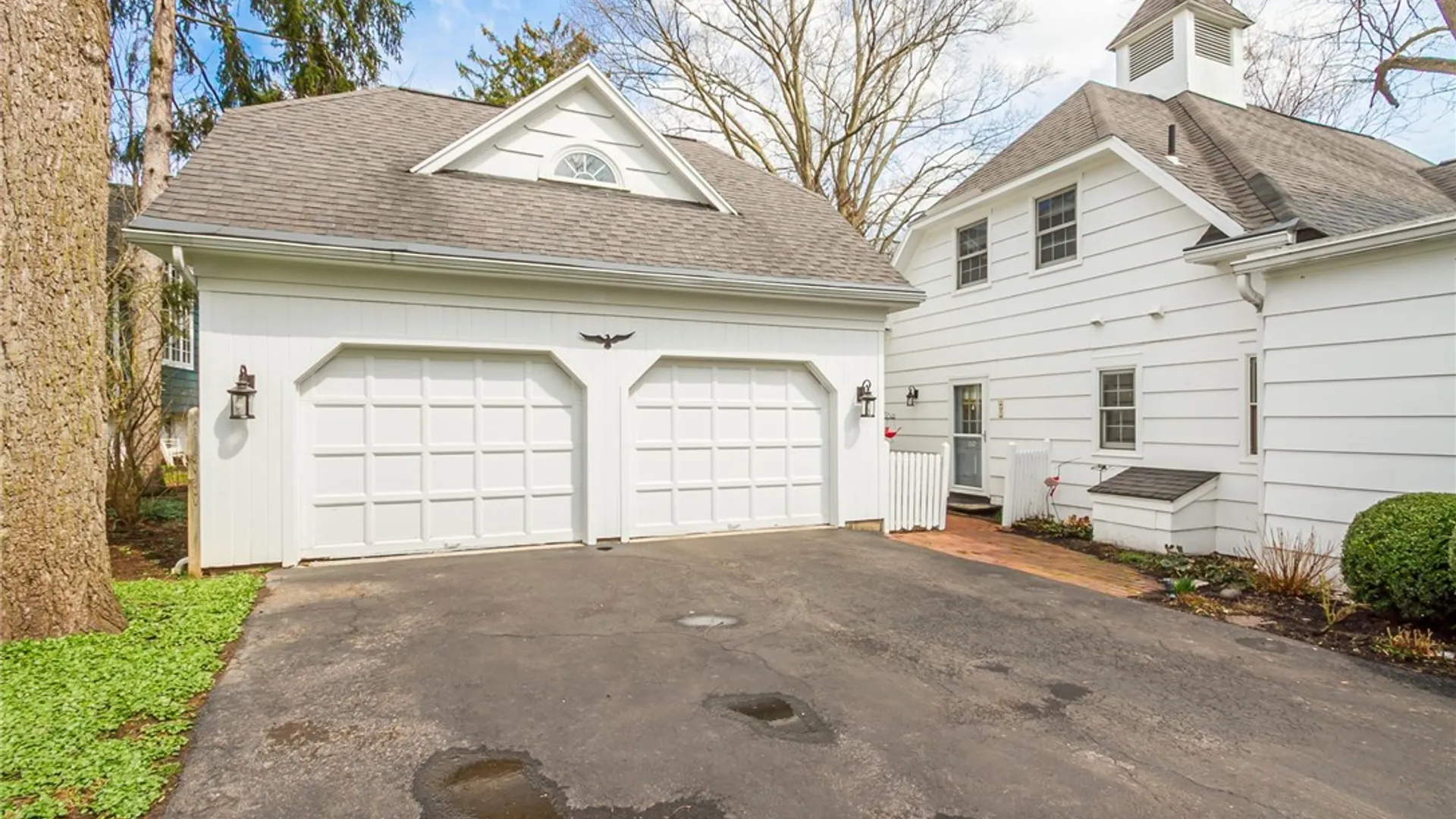 Property at 1 Stonegate Lane, Pittsford, NY 14534 47