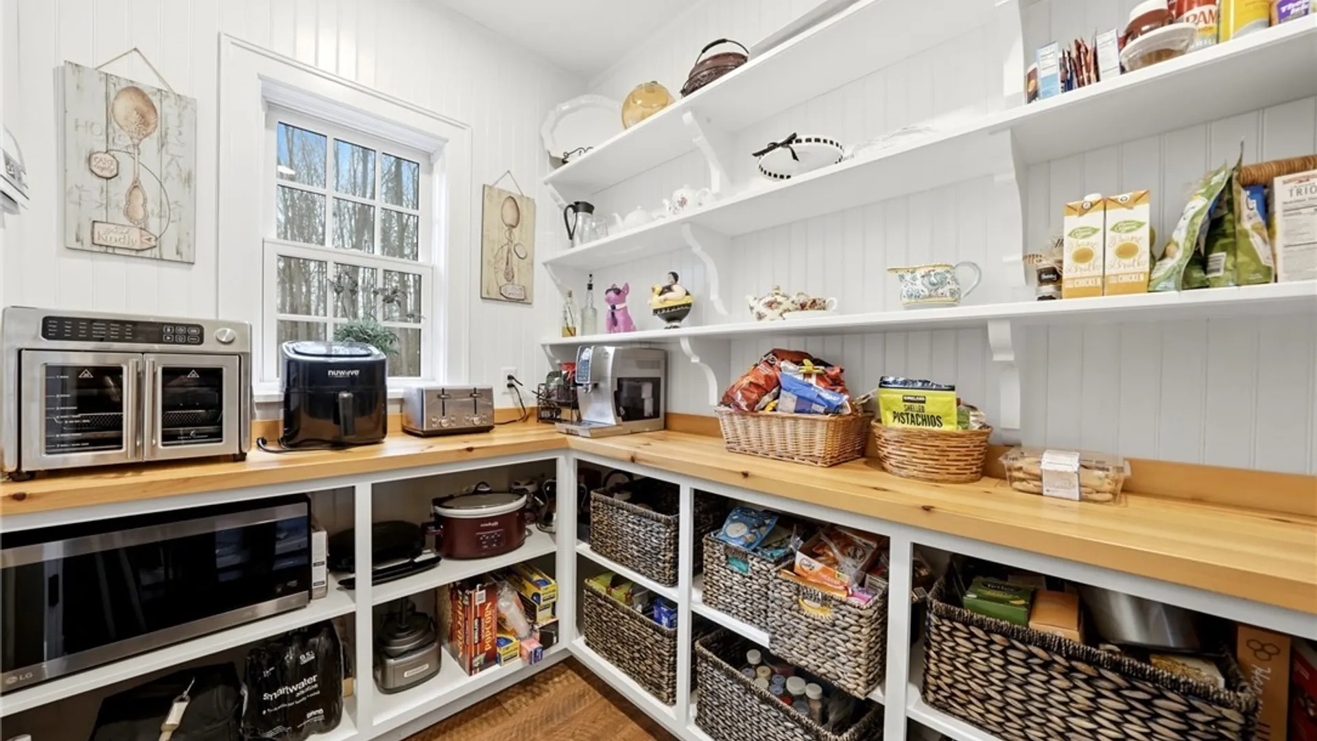 Property at 1049 Willardshire Road, Aurora, NY 14127 16