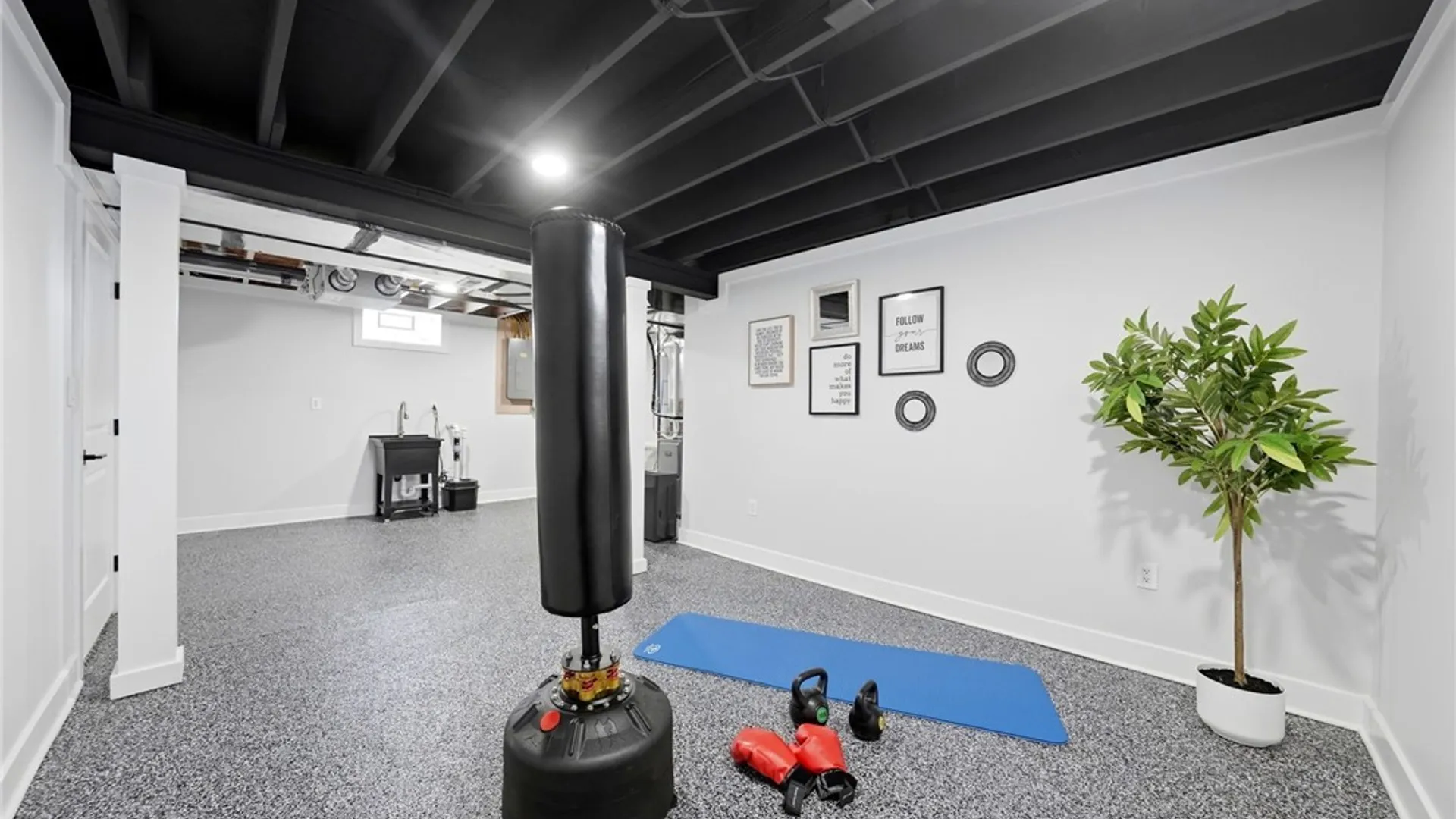 Property at 557 Eisenhower Avenue, Evans, NY 14006 41