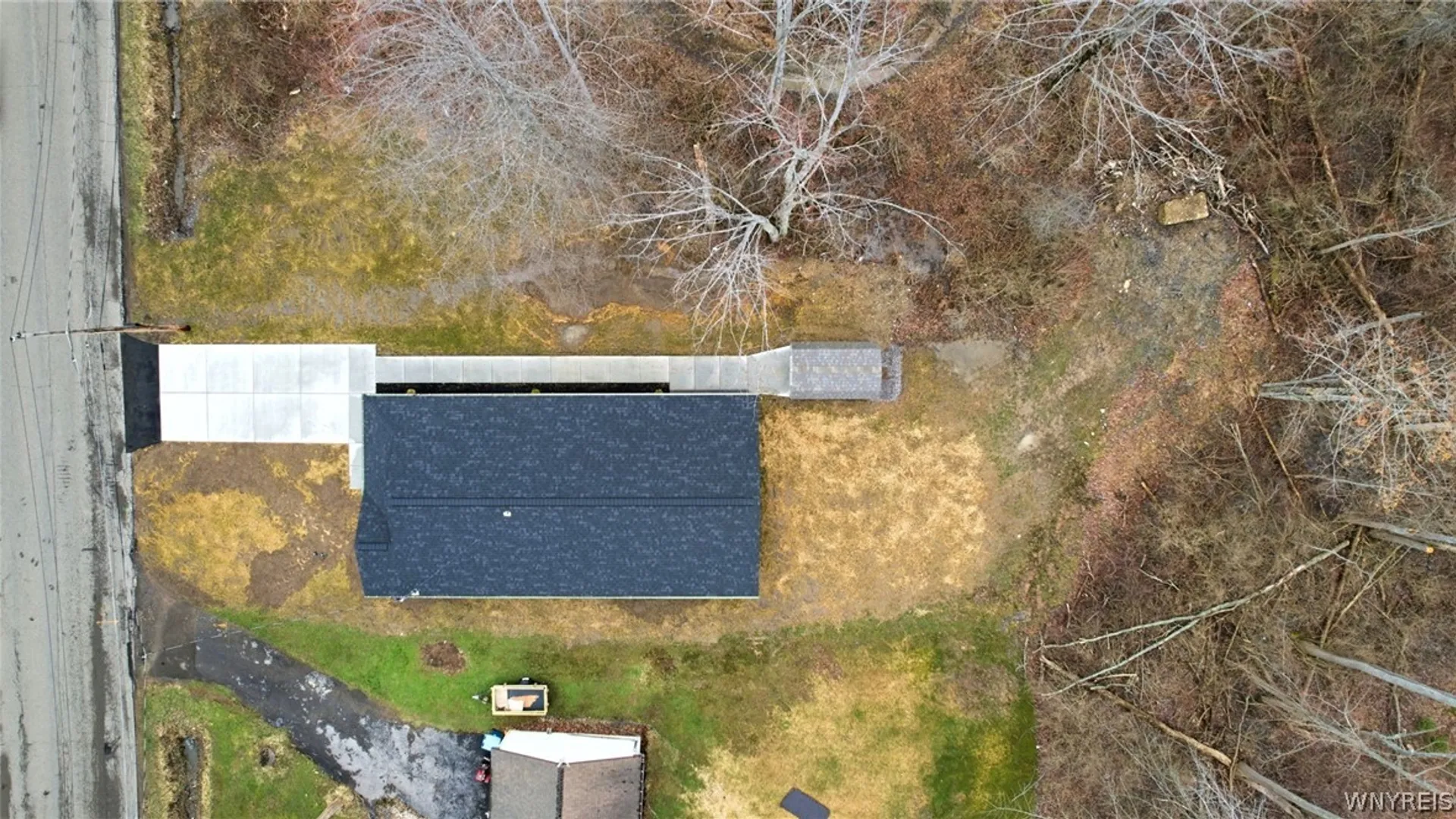 Property at 557 Eisenhower Avenue, Evans, NY 14006 49