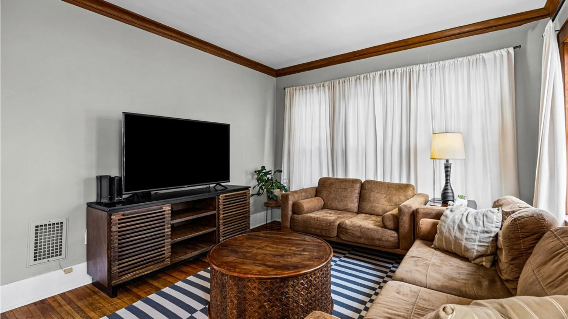 Property at 263 Somershire Drive, Irondequoit, NY 14617 11