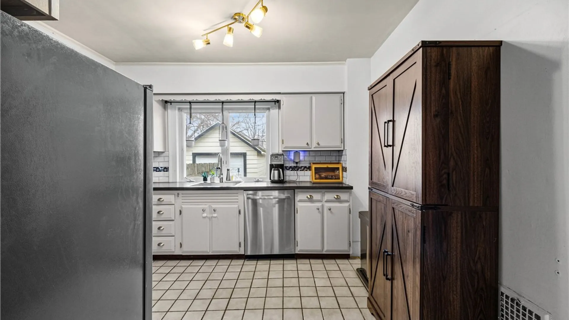 Property at 263 Somershire Drive, Irondequoit, NY 14617 16