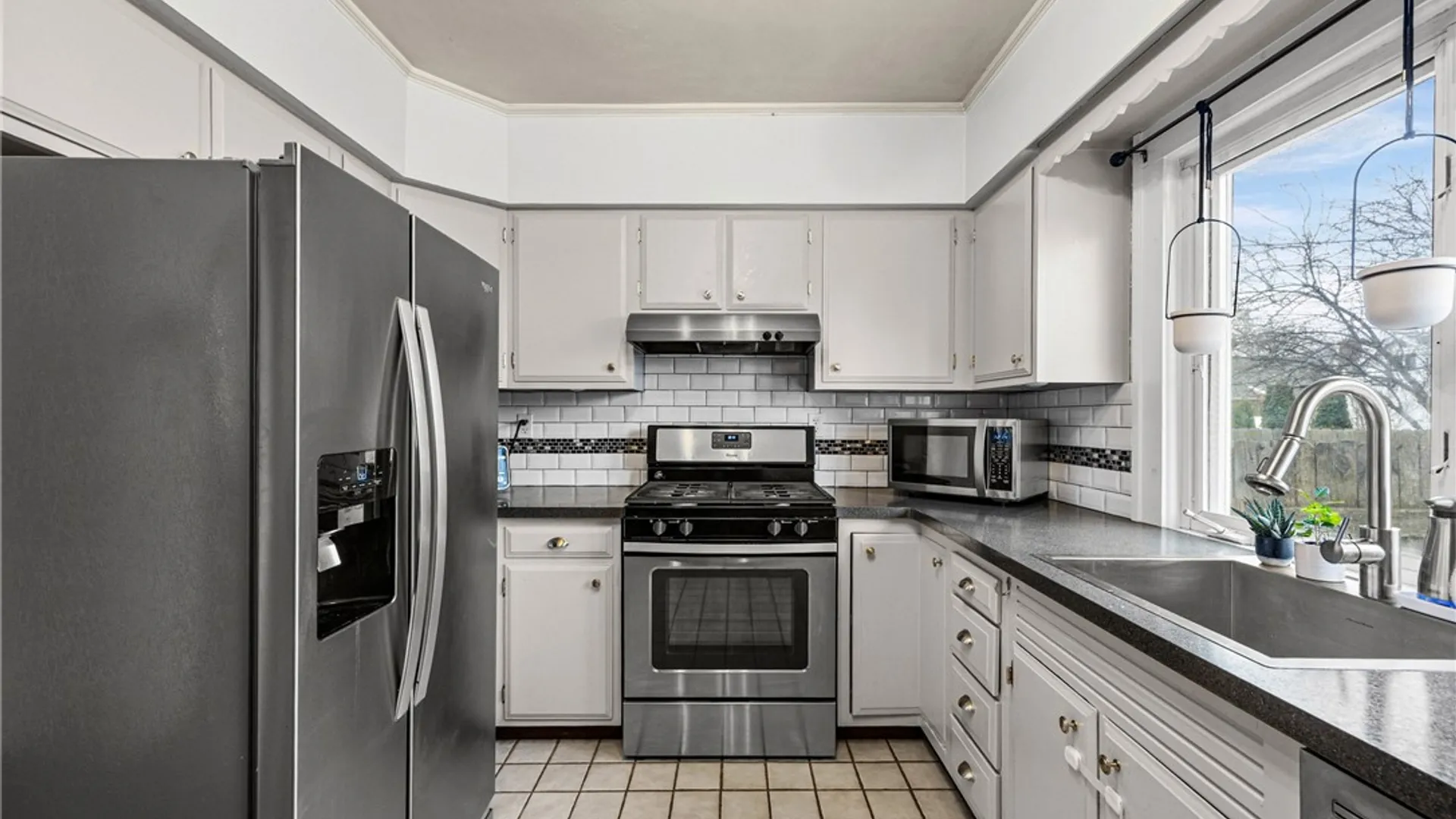 Property at 263 Somershire Drive, Irondequoit, NY 14617 18