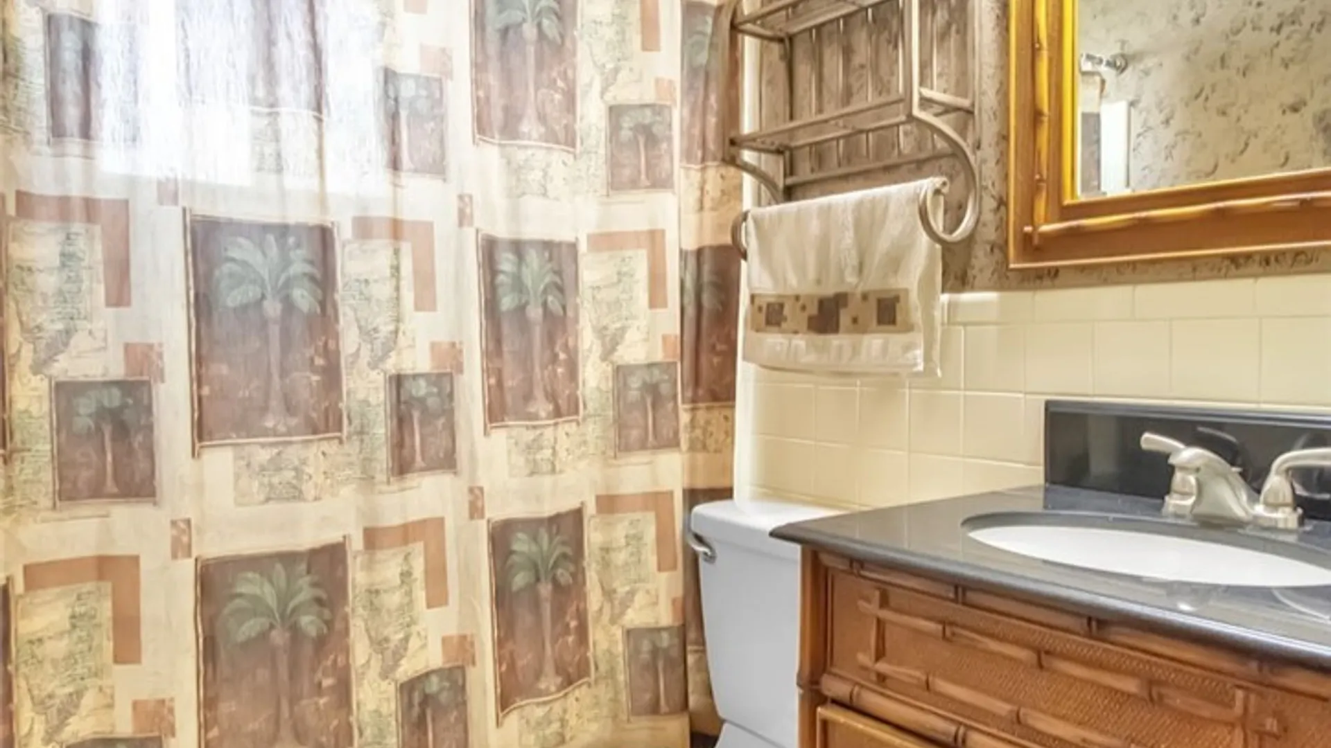 Property at 15 Theresa Drive, Cheektowaga, NY 14227 14
