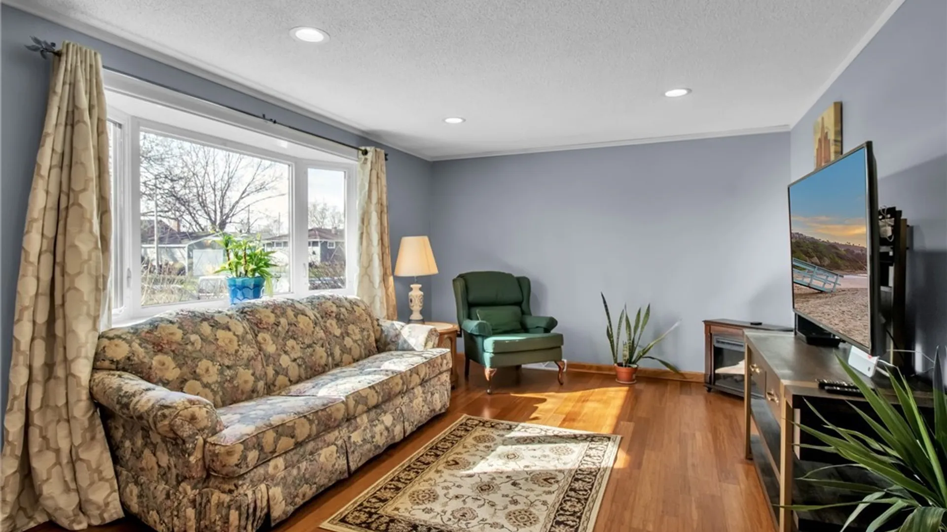 Property at 15 Theresa Drive, Cheektowaga, NY 14227 3