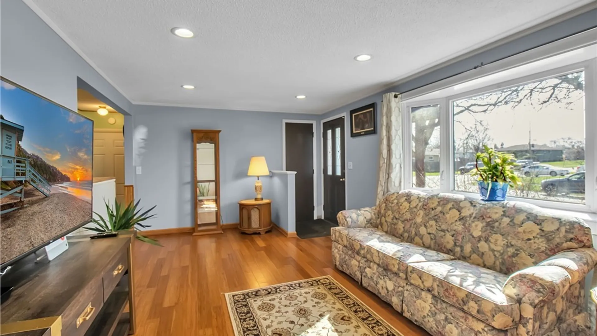 Property at 15 Theresa Drive, Cheektowaga, NY 14227 4