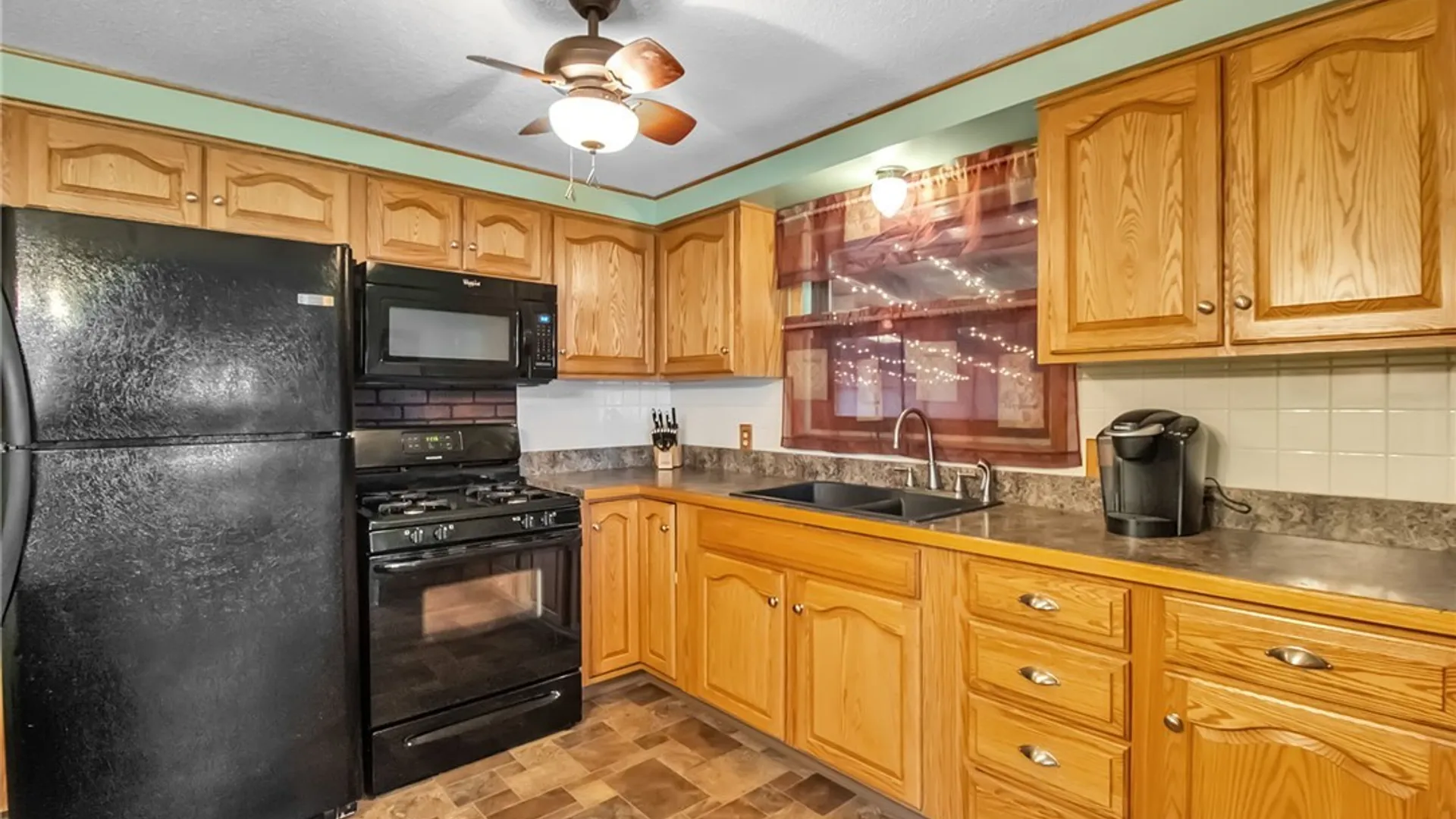 Property at 15 Theresa Drive, Cheektowaga, NY 14227 7