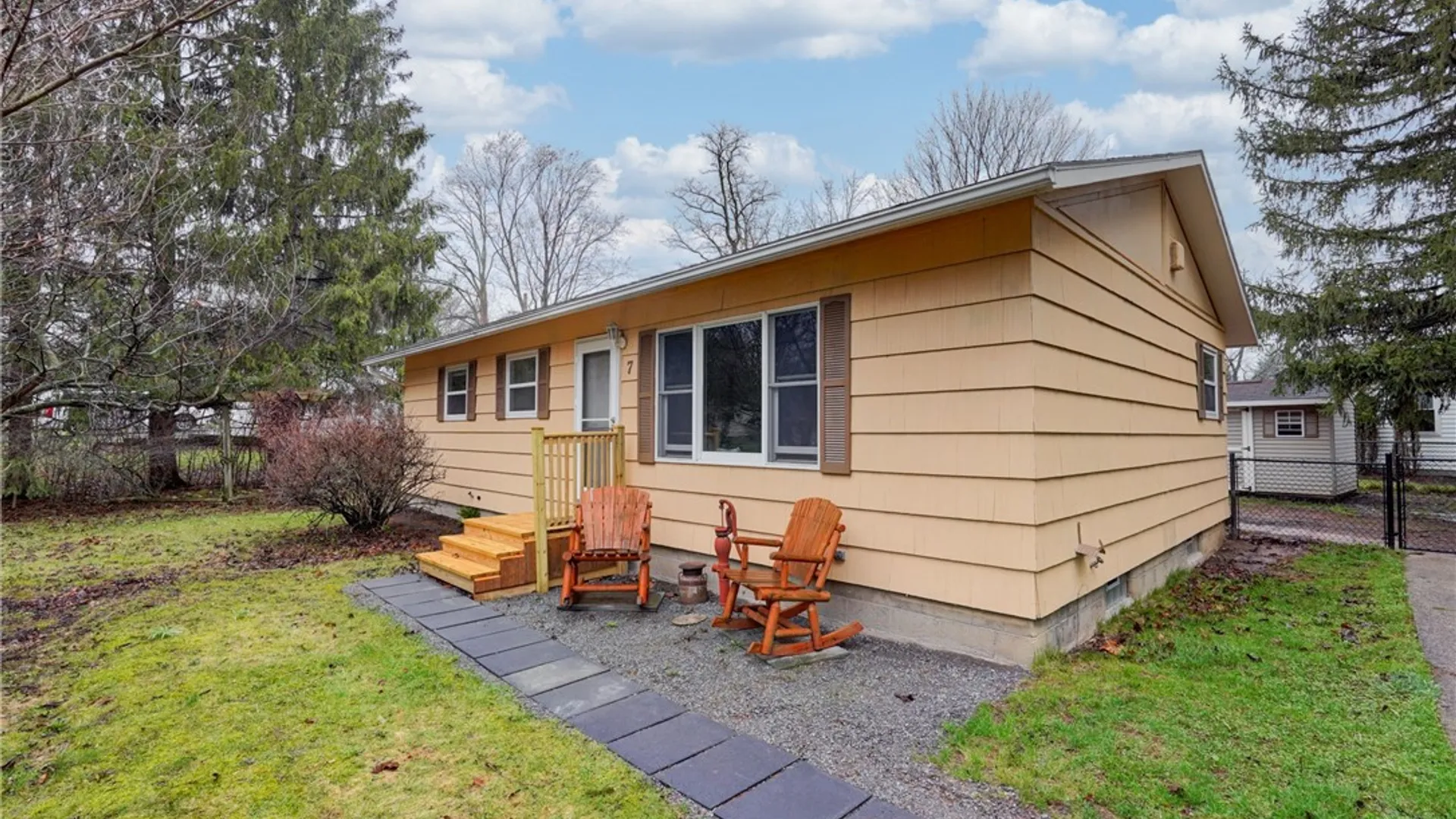Property at 7 Rouge Road, Henrietta, NY 14623 28