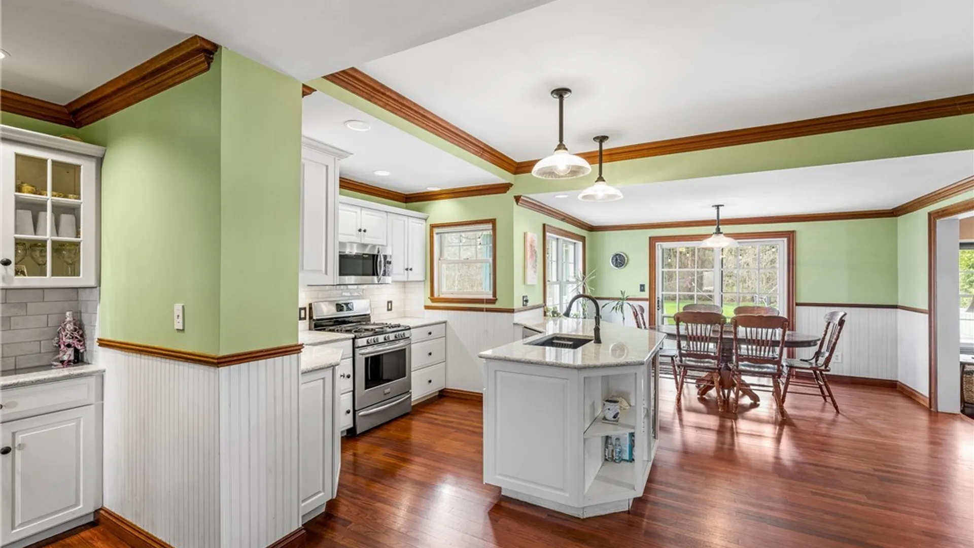 Property at 5910 Salt Road, Clarence, NY 14031 3