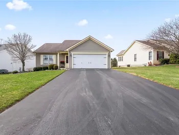 Property at 1461 Woodsview Way, Macedon, NY 14502