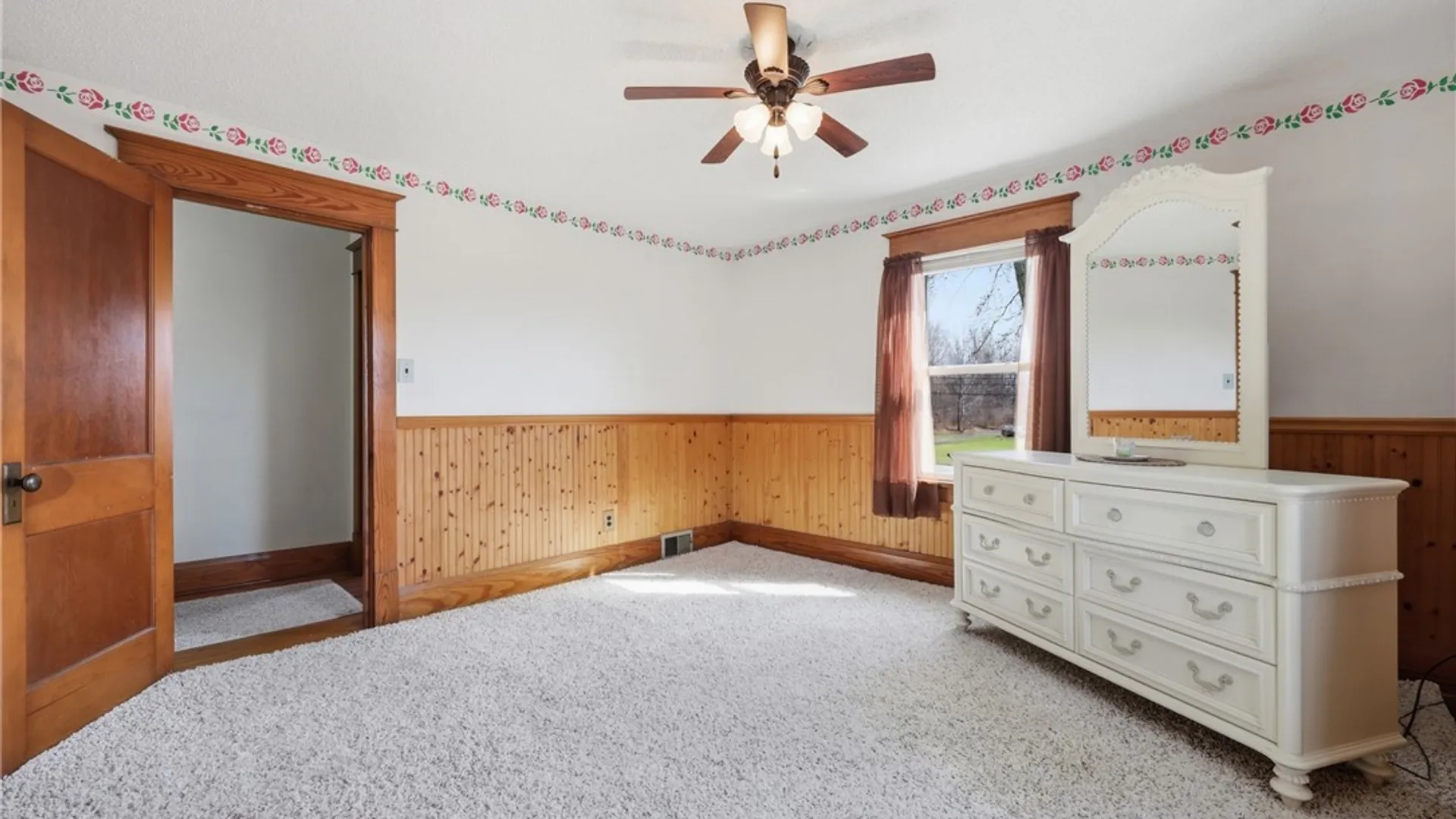 Property at 11146 Broadway Street, Alden, NY 14004 16