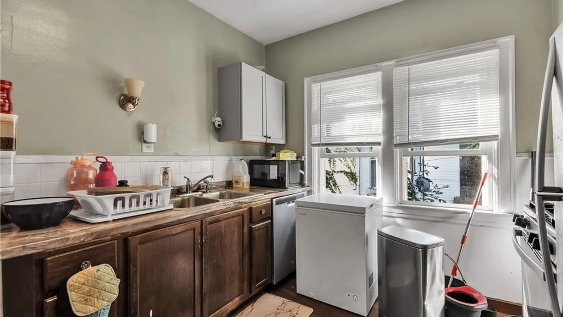 Property at 442 Baynes Street, Buffalo, NY 14213 35