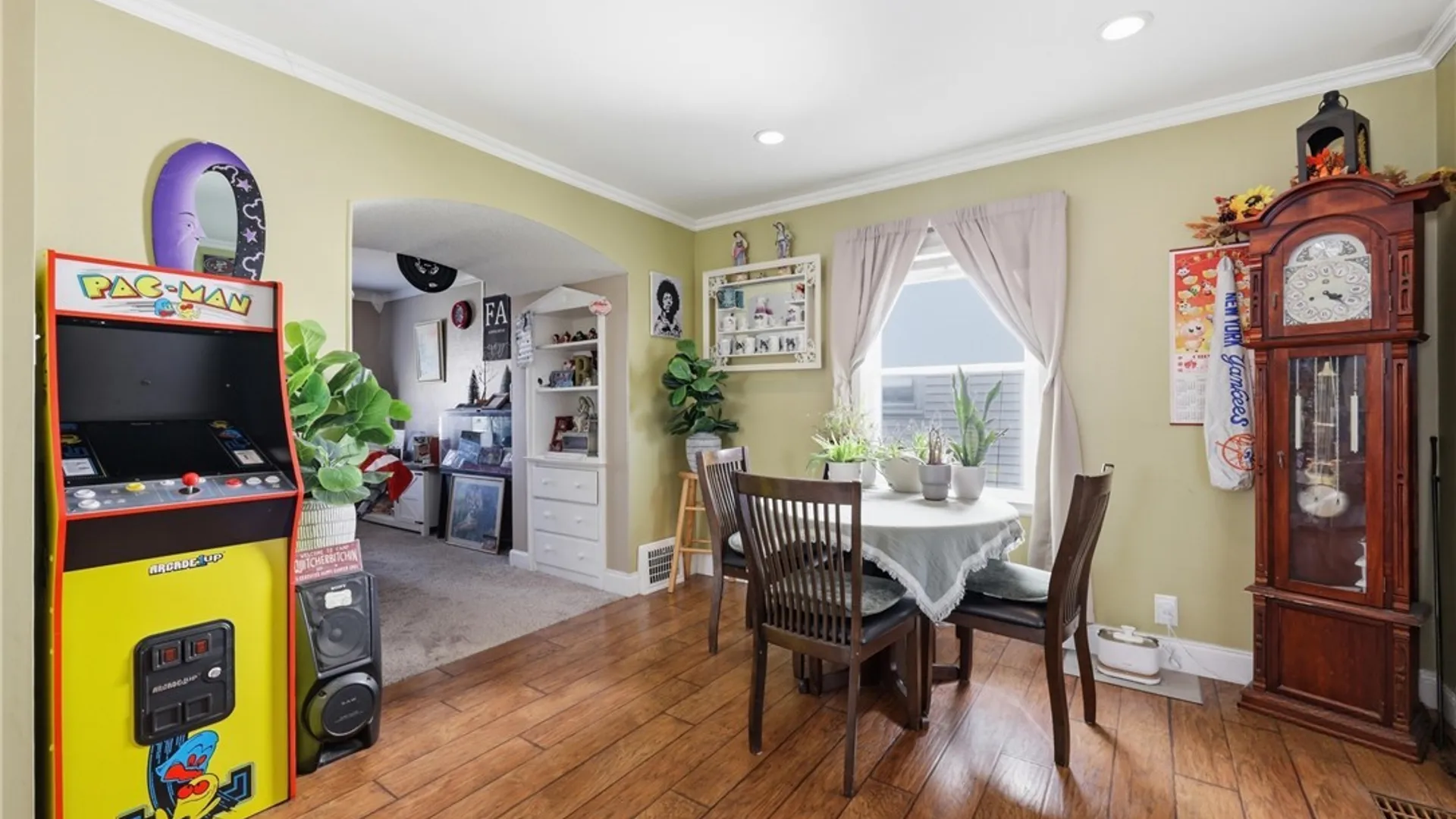 Property at 2733 Woodlawn Avenue, Niagara Falls, NY 14301 10