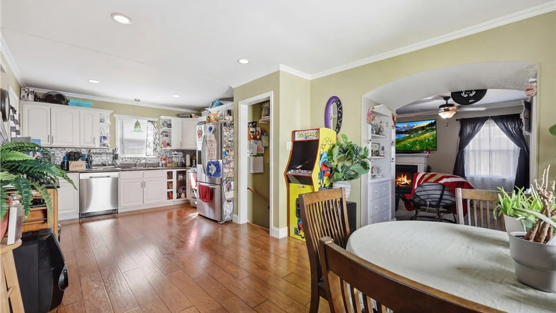 Property at 2733 Woodlawn Avenue, Niagara Falls, NY 14301 11