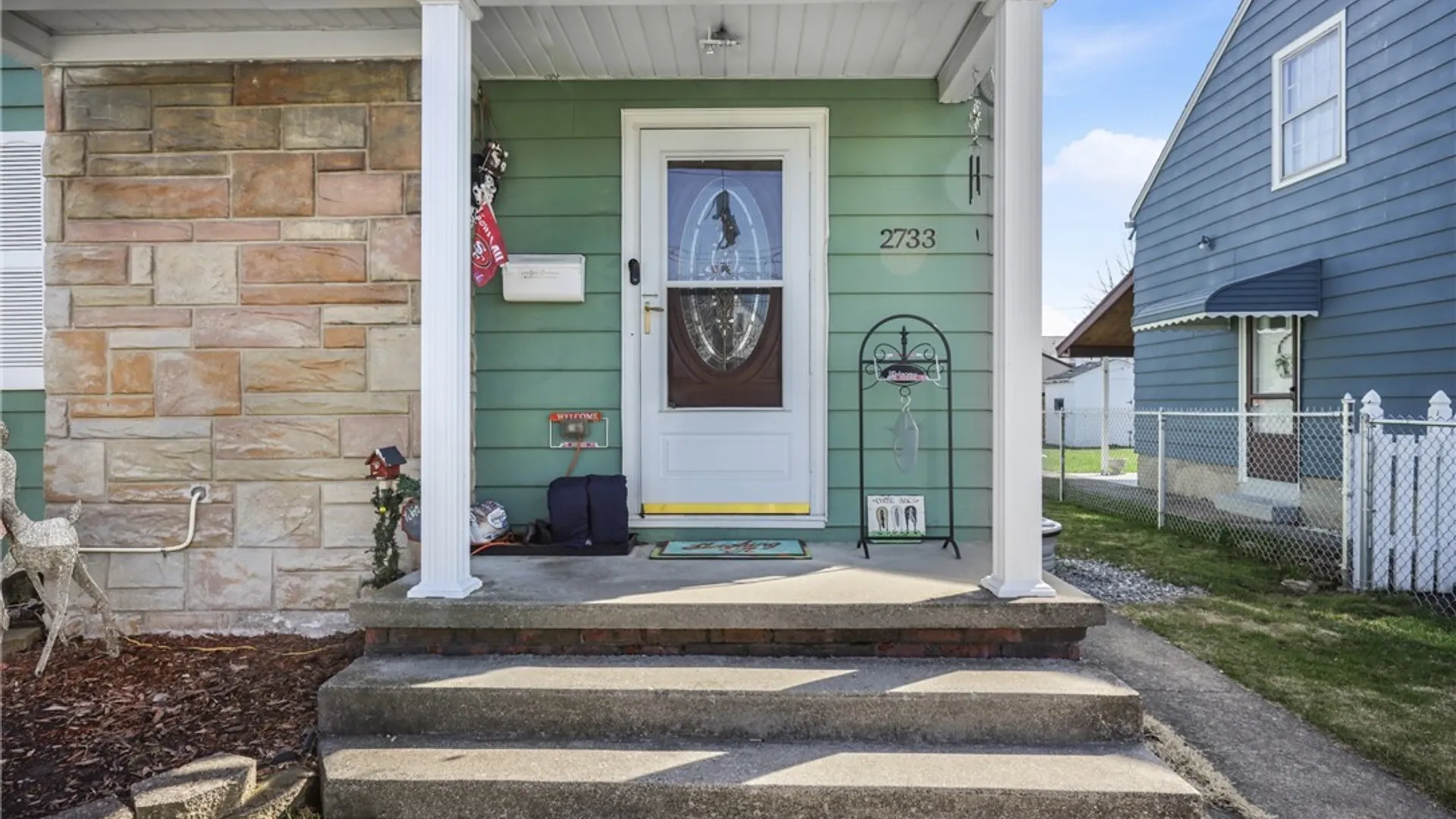 Property at 2733 Woodlawn Avenue, Niagara Falls, NY 14301 3