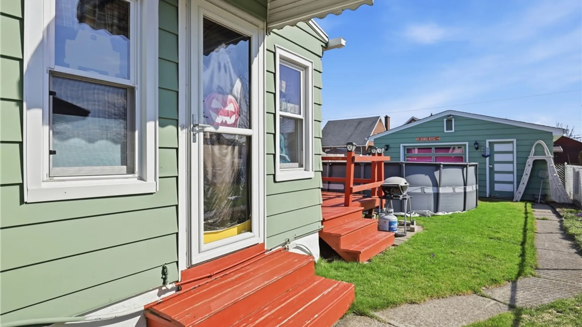 Property at 2733 Woodlawn Avenue, Niagara Falls, NY 14301 37