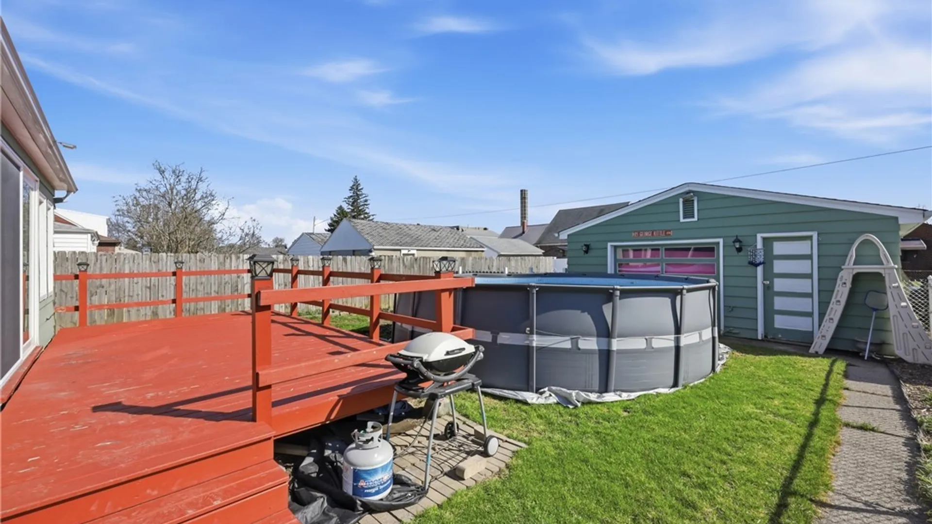 Property at 2733 Woodlawn Avenue, Niagara Falls, NY 14301 38