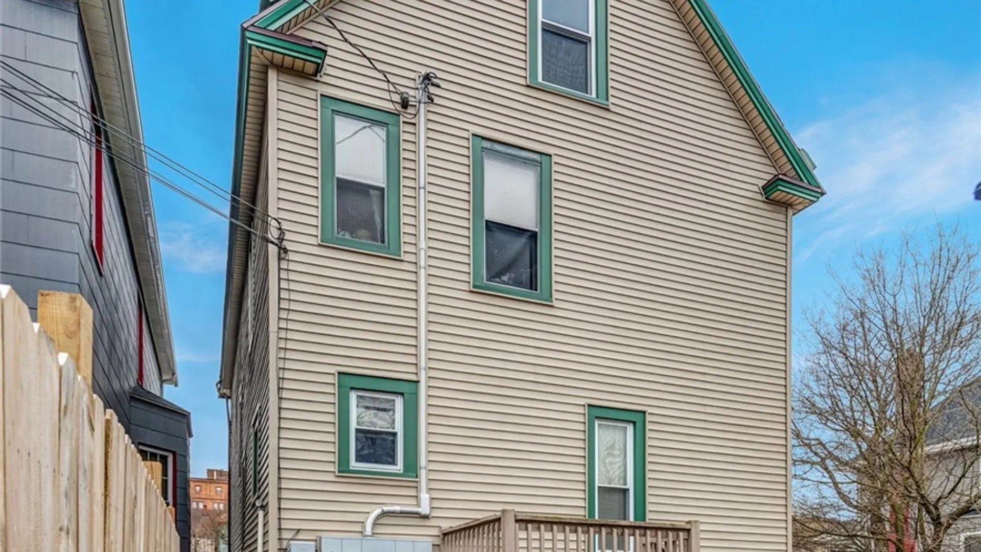 Property at 390 Delavan Avenue, Buffalo, NY 14213 15