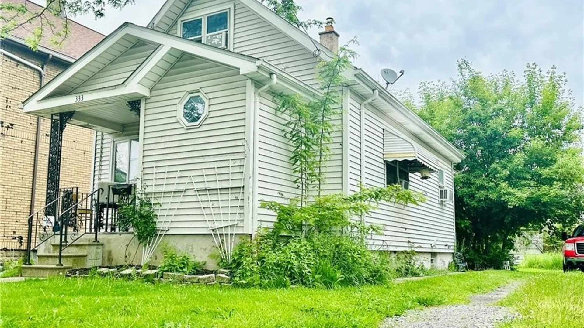 Property at 333 73rd Street, Niagara Falls, NY 14304 3