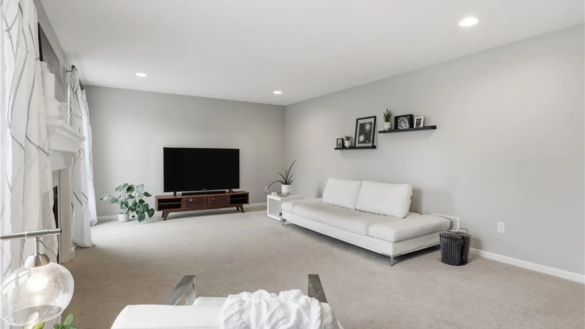 Property at 2386 Burbank Drive, Hamburg, NY 14085 20