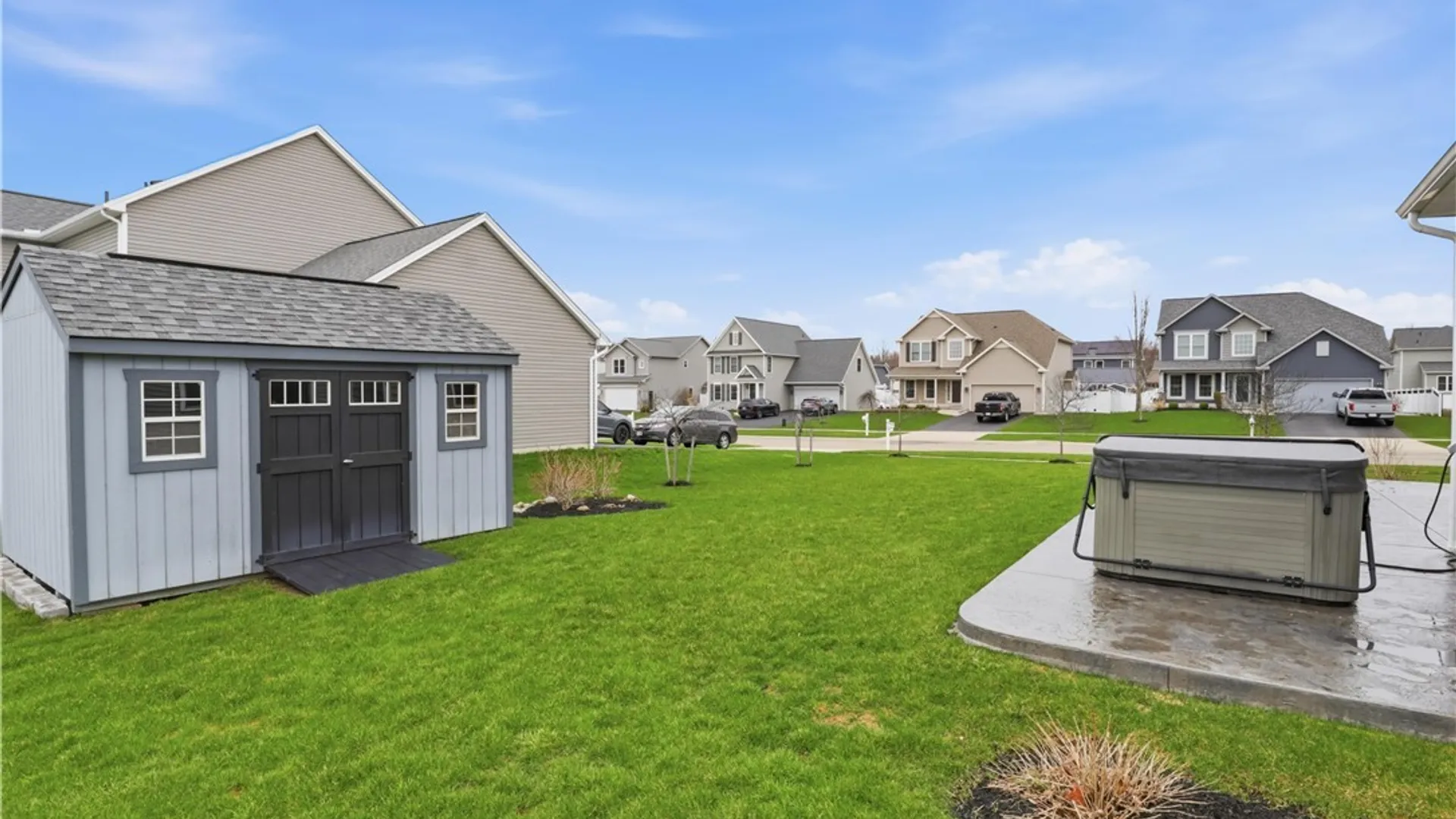 Property at 2386 Burbank Drive, Hamburg, NY 14085 4