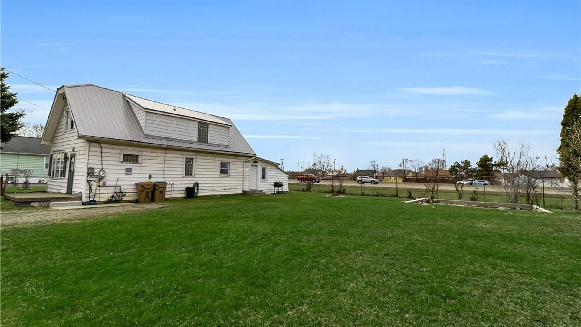 Property at 58 Pinehurst Avenue, Cheektowaga, NY 14225 3