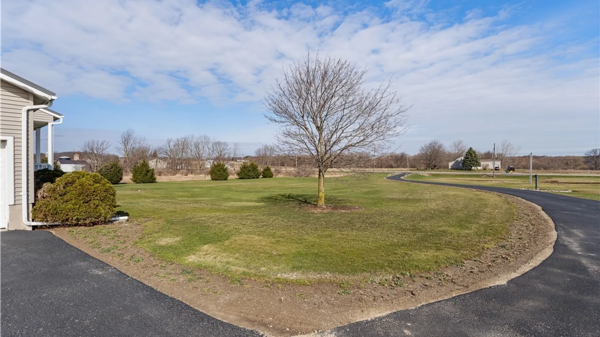 Property at 7586 State Route 20a, Perry, NY 14530 4