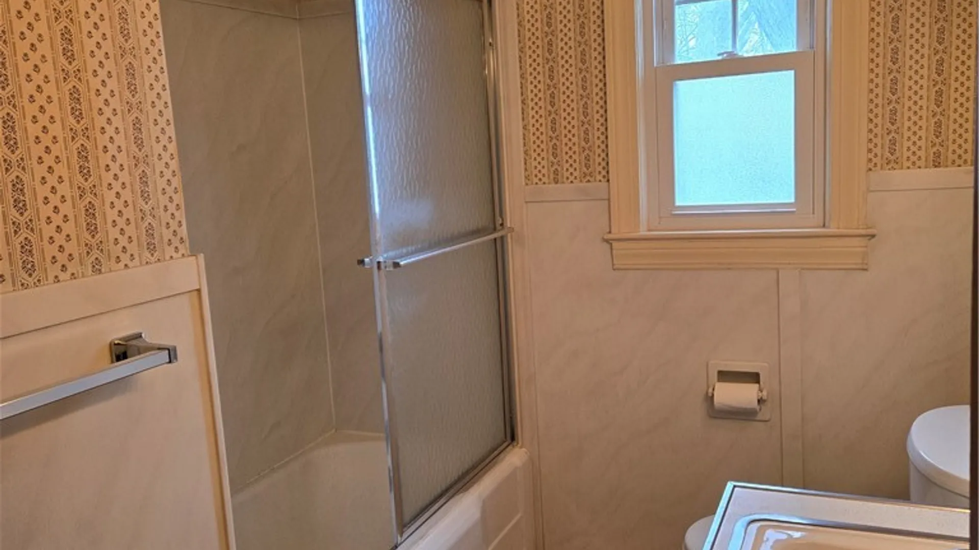 Property at 3 Celia Drive, Henrietta, NY 14623 21