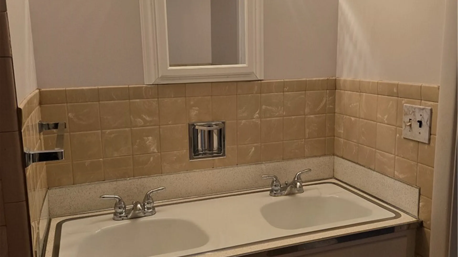 Property at 3 Celia Drive, Henrietta, NY 14623 28