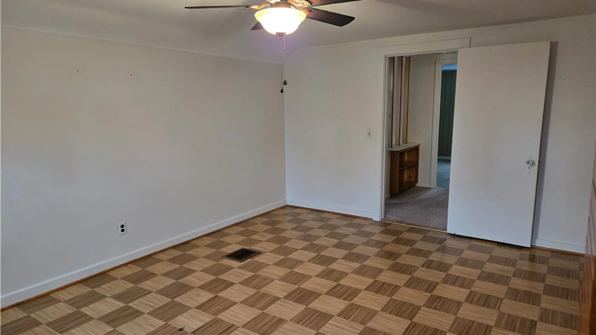 Property at 3 Celia Drive, Henrietta, NY 14623 34