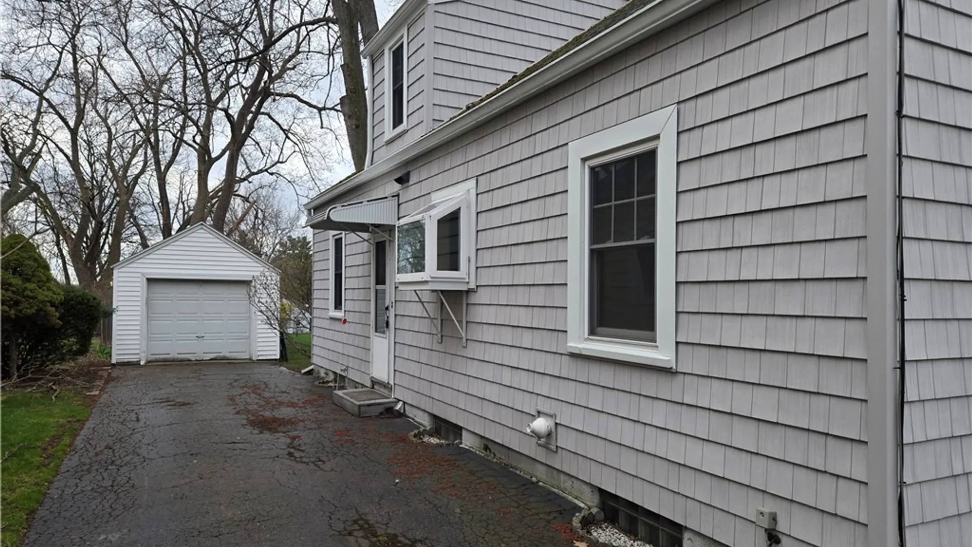 Property at 3 Celia Drive, Henrietta, NY 14623 42