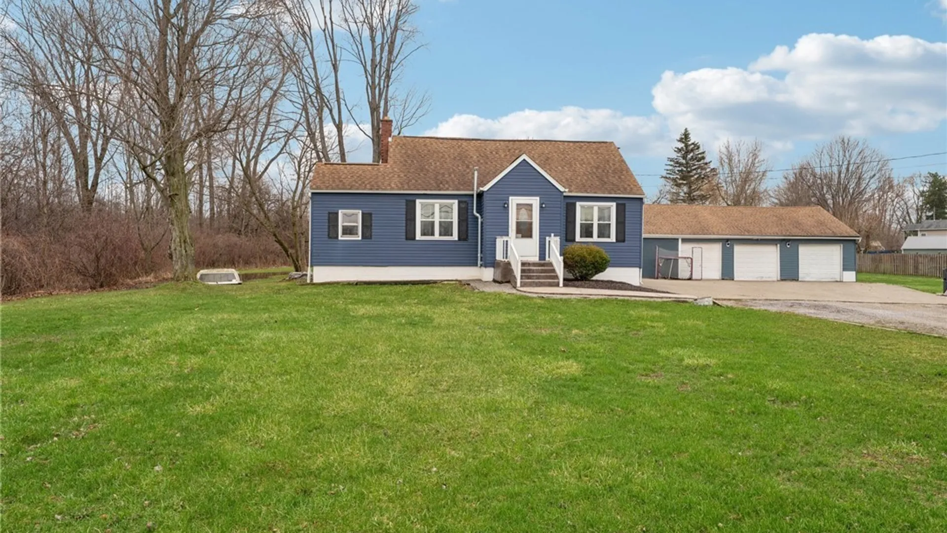 Property at 1085 Tonawanda Creek Road, Amherst, NY 14228 5