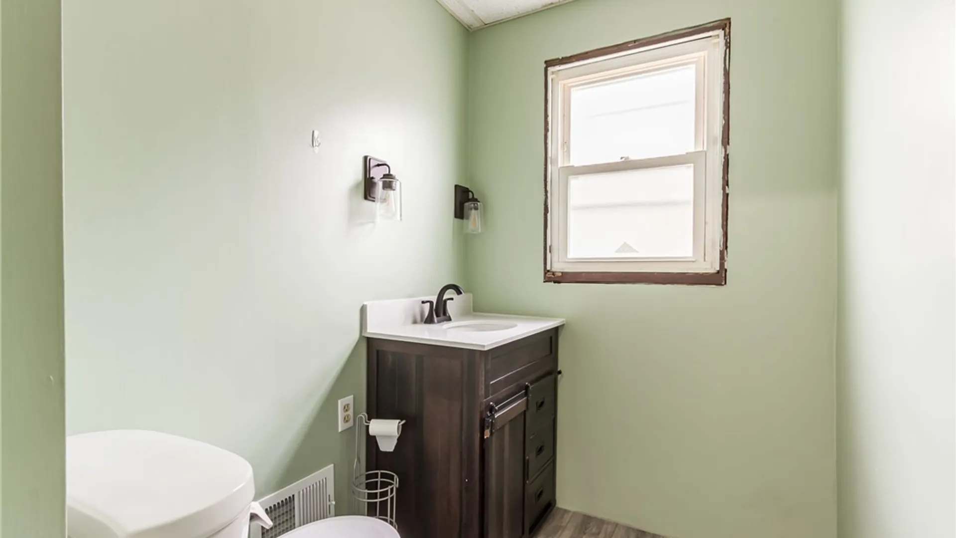 Property at 80 Eglantine Road, Greece, NY 14616 15