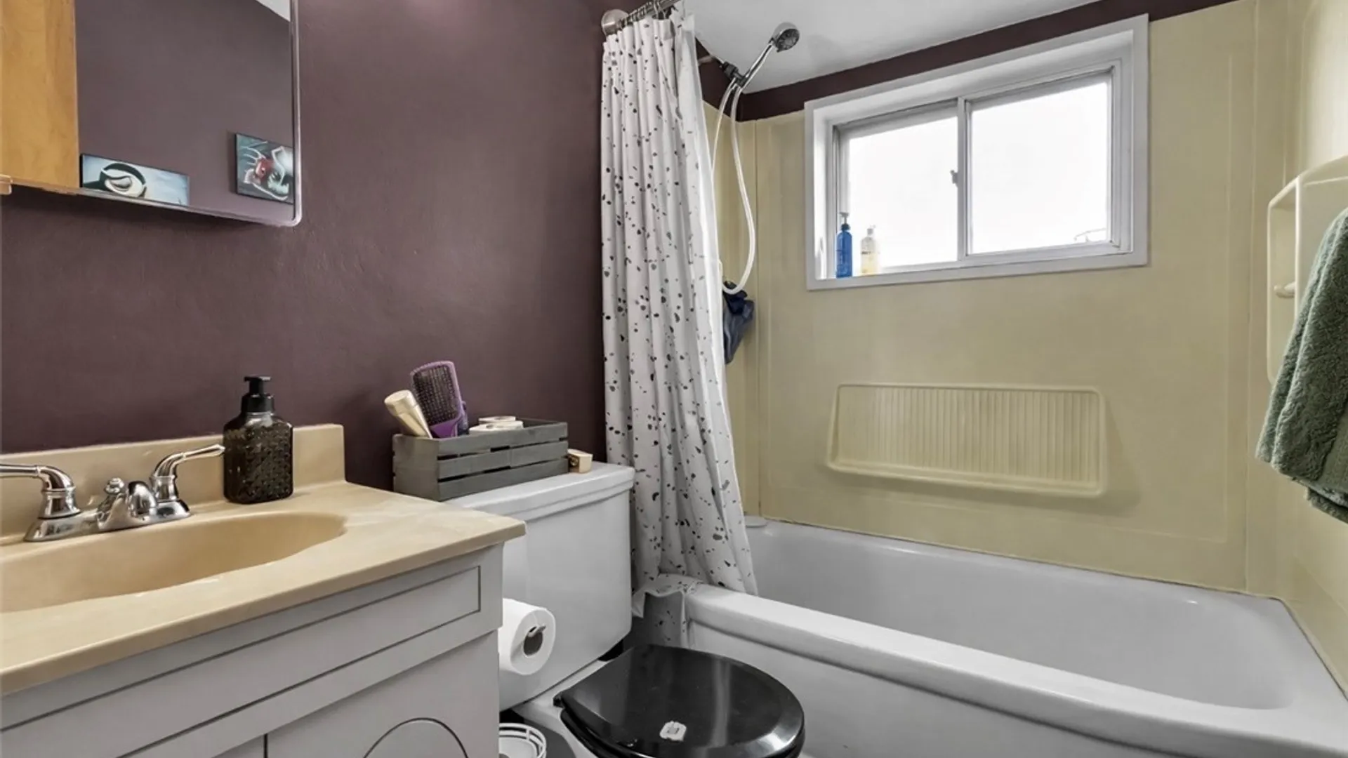 Property at 75 Beach Road, Cheektowaga, NY 14225 12