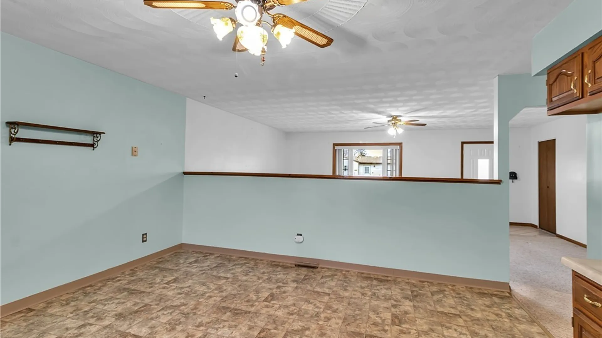 Property at 4555 Chester Avenue, Niagara, NY 14305 13