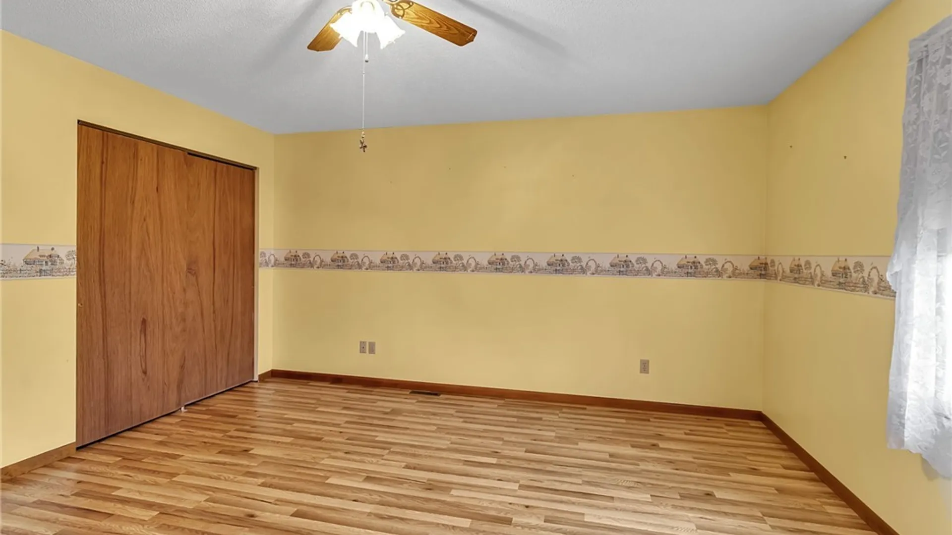 Property at 4555 Chester Avenue, Niagara, NY 14305 20
