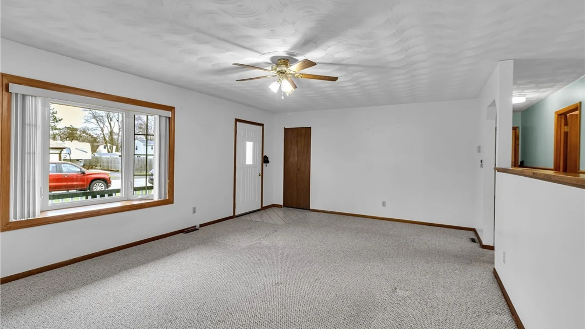 Property at 4555 Chester Avenue, Niagara, NY 14305 6