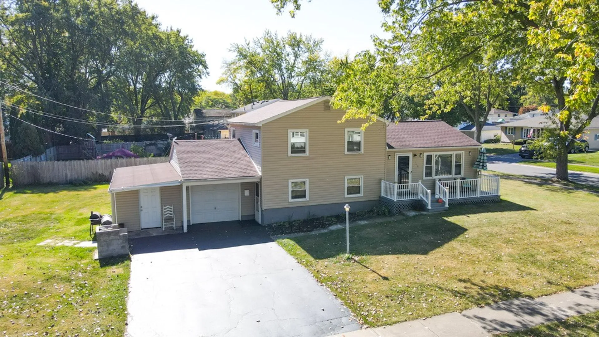 Property at 268 Angelus Drive, Irondequoit, NY 14622 2