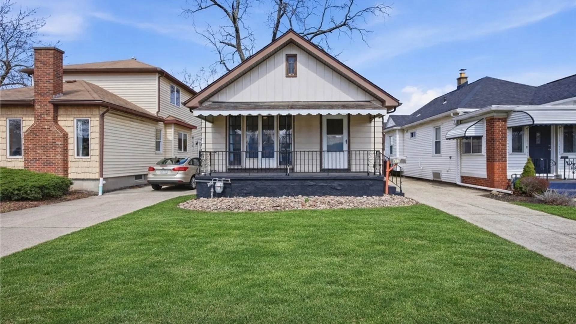 Property at 419 Tremont Avenue, Tonawanda, NY 14217 3