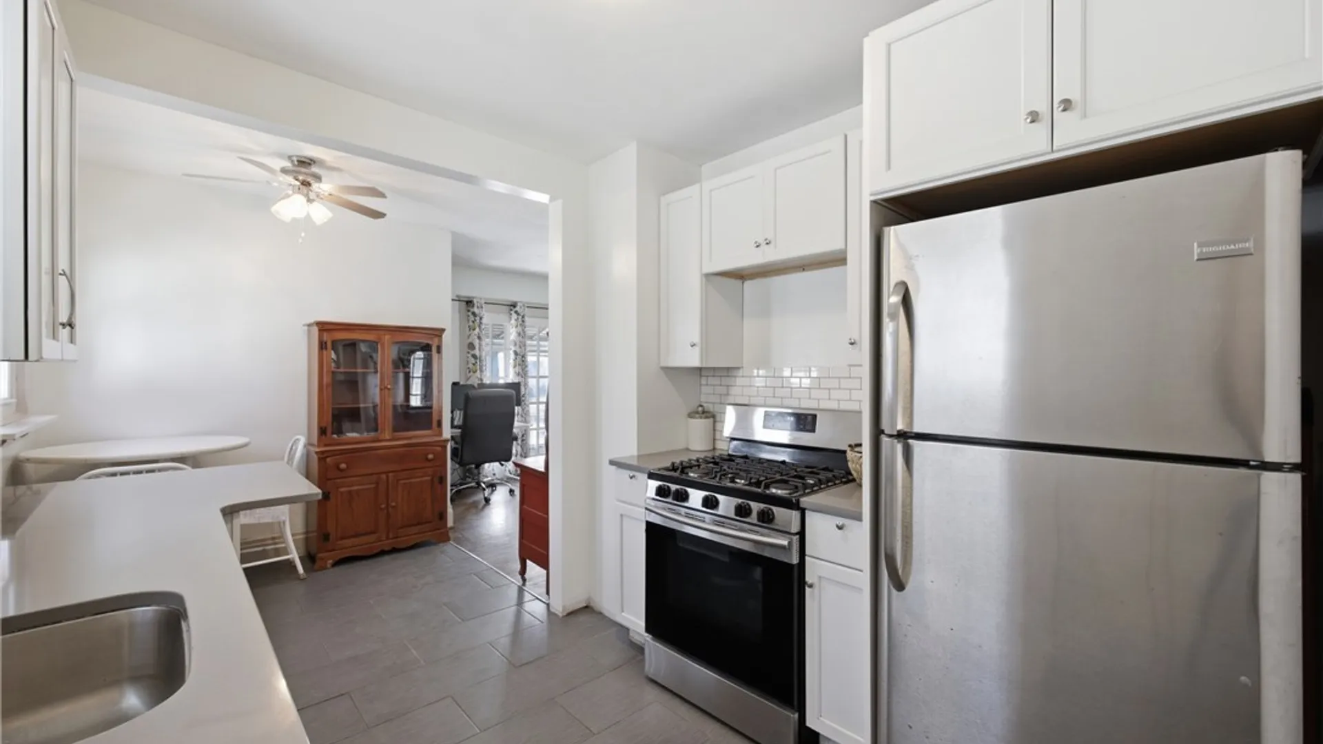 Property at 419 Tremont Avenue, Tonawanda, NY 14217 5