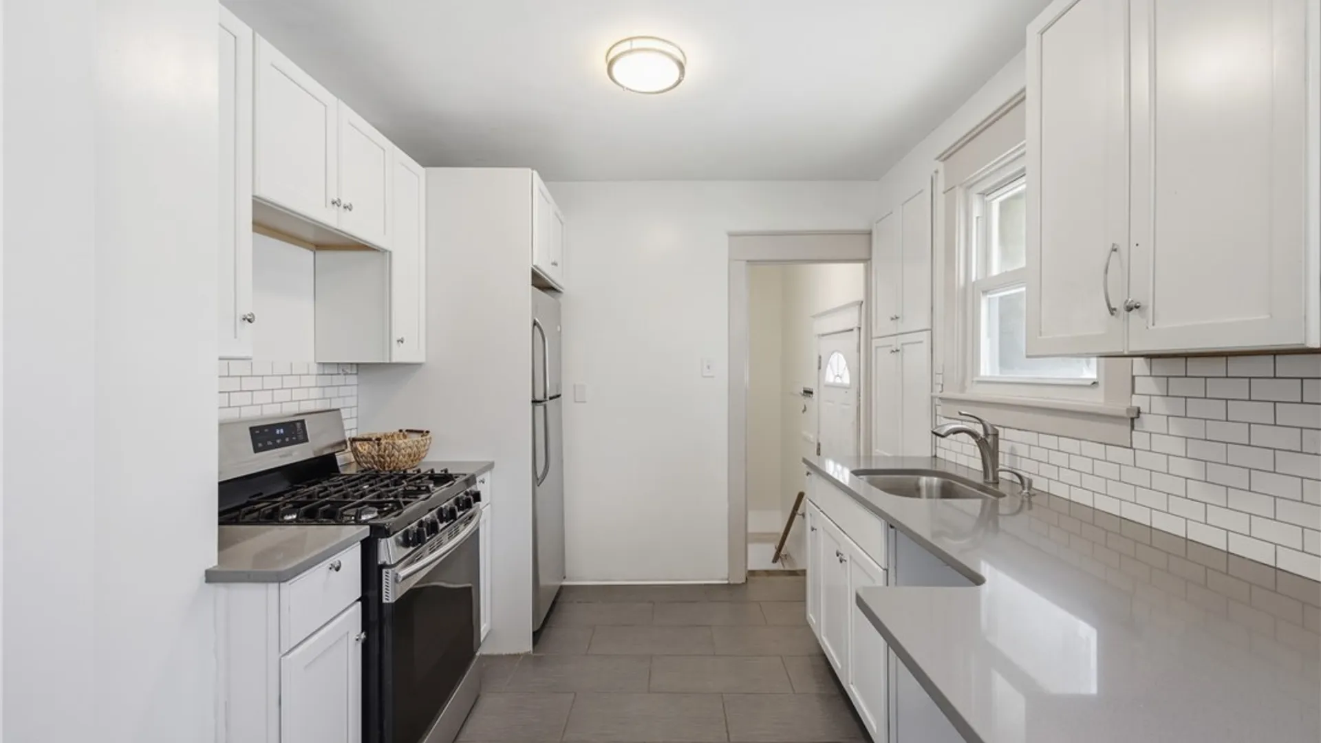 Property at 419 Tremont Avenue, Tonawanda, NY 14217 7